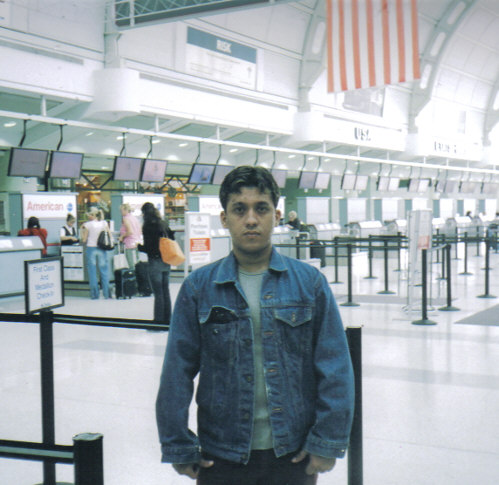 airport.jpg (66920 bytes)