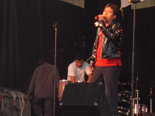 azadi2.jpg (55854 bytes)