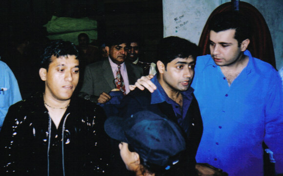 backstage.jpg (52445 bytes)